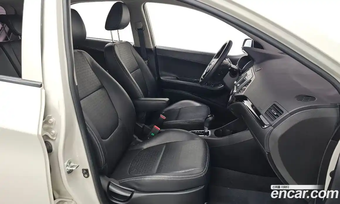 Kia Morning 2016 1.0 Автомат в Москве № 128542, фото 13