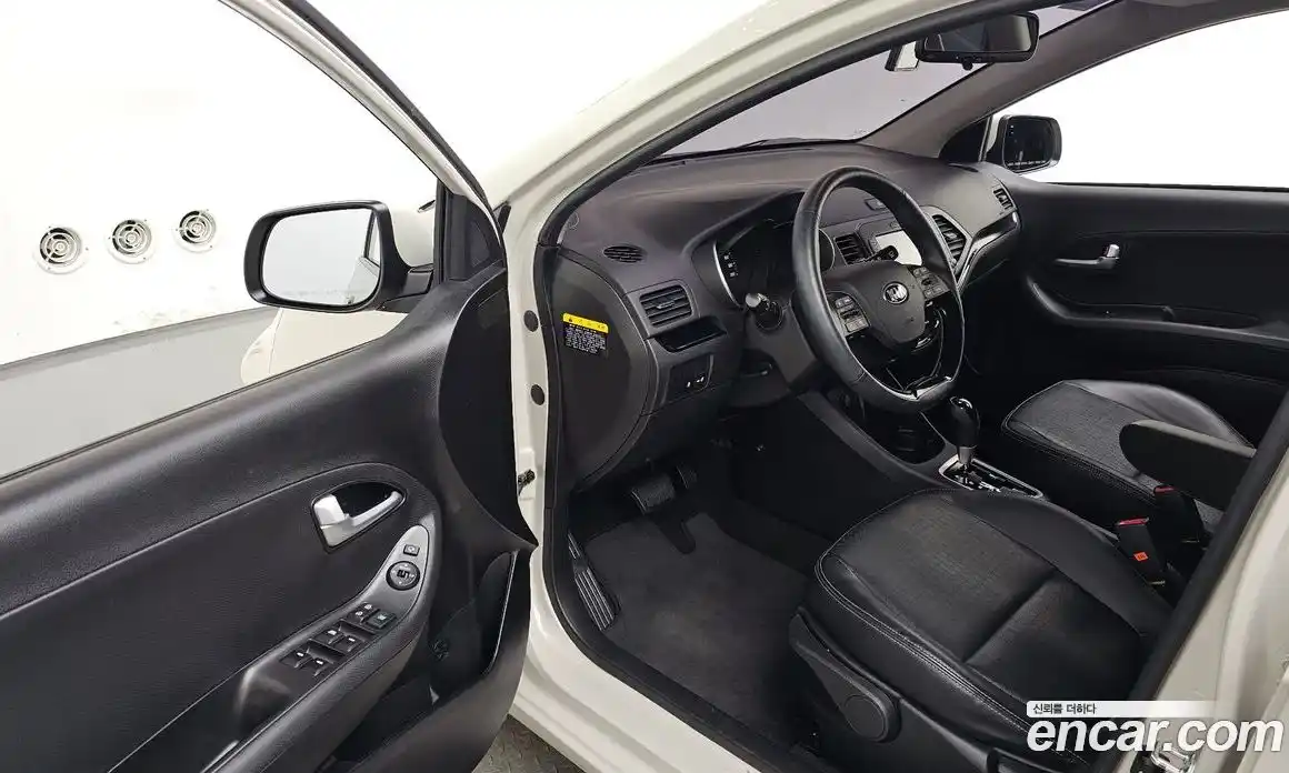 Kia Morning 2016 1.0 Автомат в Москве № 128542, фото 16