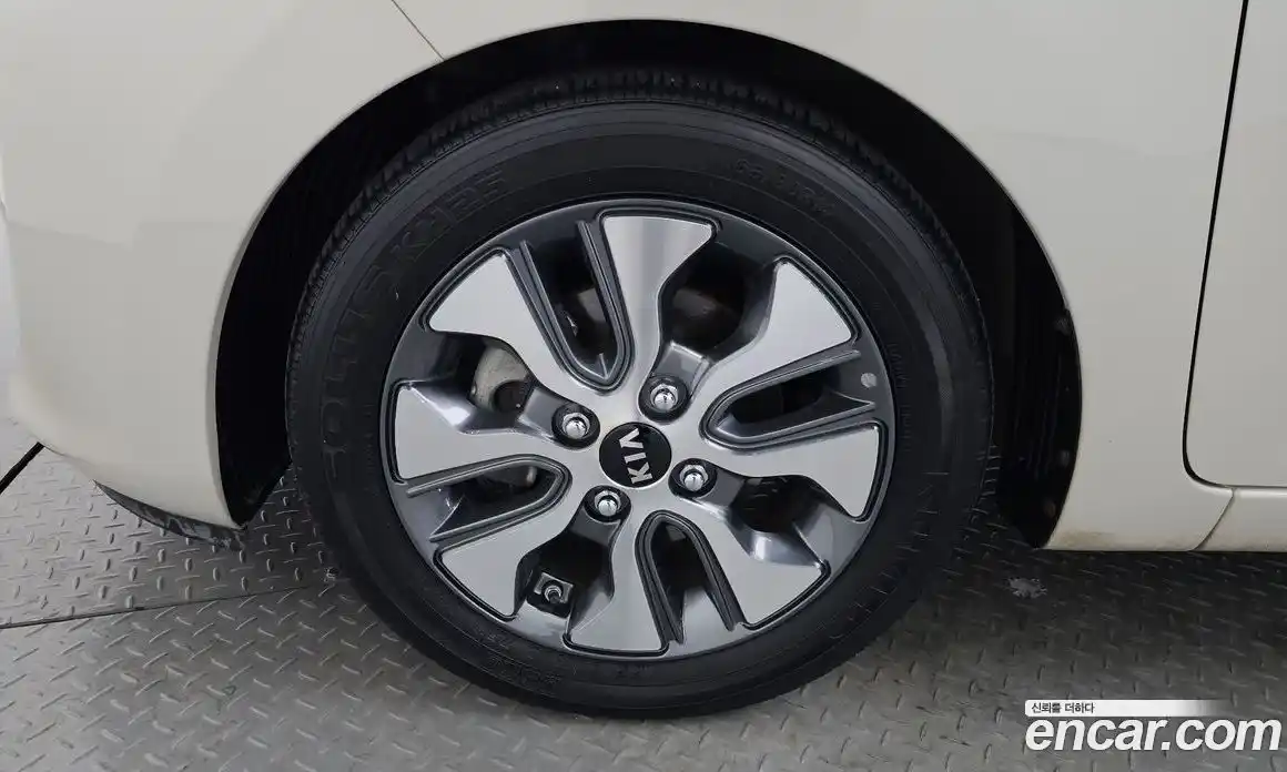 Kia Morning 2016 1.0 Автомат в Москве № 128542, фото 8