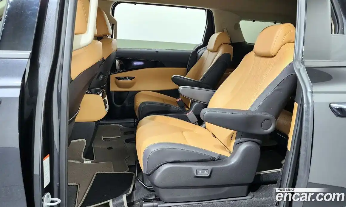 Kia Canival 2023 2.2 Автомат в Москве № 132414, фото 11