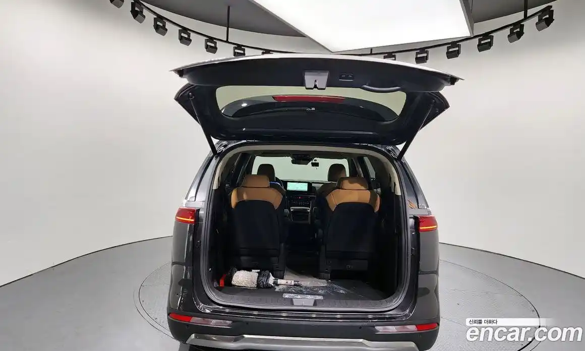 Kia Canival 2023 2.2 Автомат в Москве № 132414, фото 9