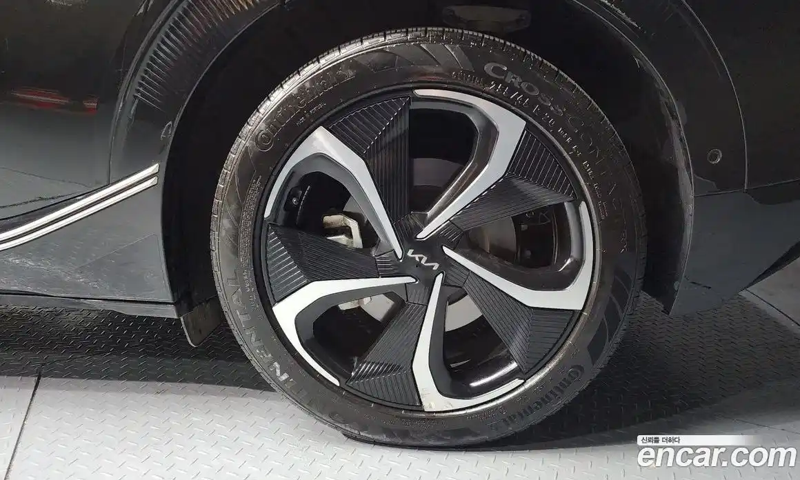 Kia EV6 2023 0.1 Автомат в Москве № 133669, фото 1