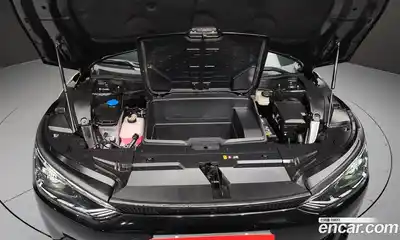 Kia EV6 2023 0.1 Автомат в Москве № 133669, миниатюра 3