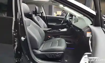 Kia EV6 2023 0.1 Автомат в Москве № 133669, миниатюра 4