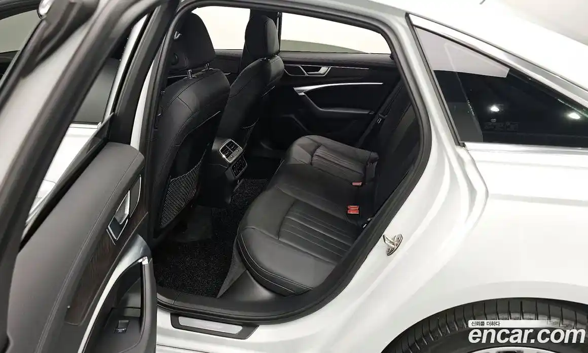 Audi A6 2021 2.0 Автомат в Москве № 136392, фото 11