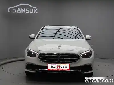 Mercedes-Benz E-Class 2022 2.0 Автомат в Москве № 140738, миниатюра 3