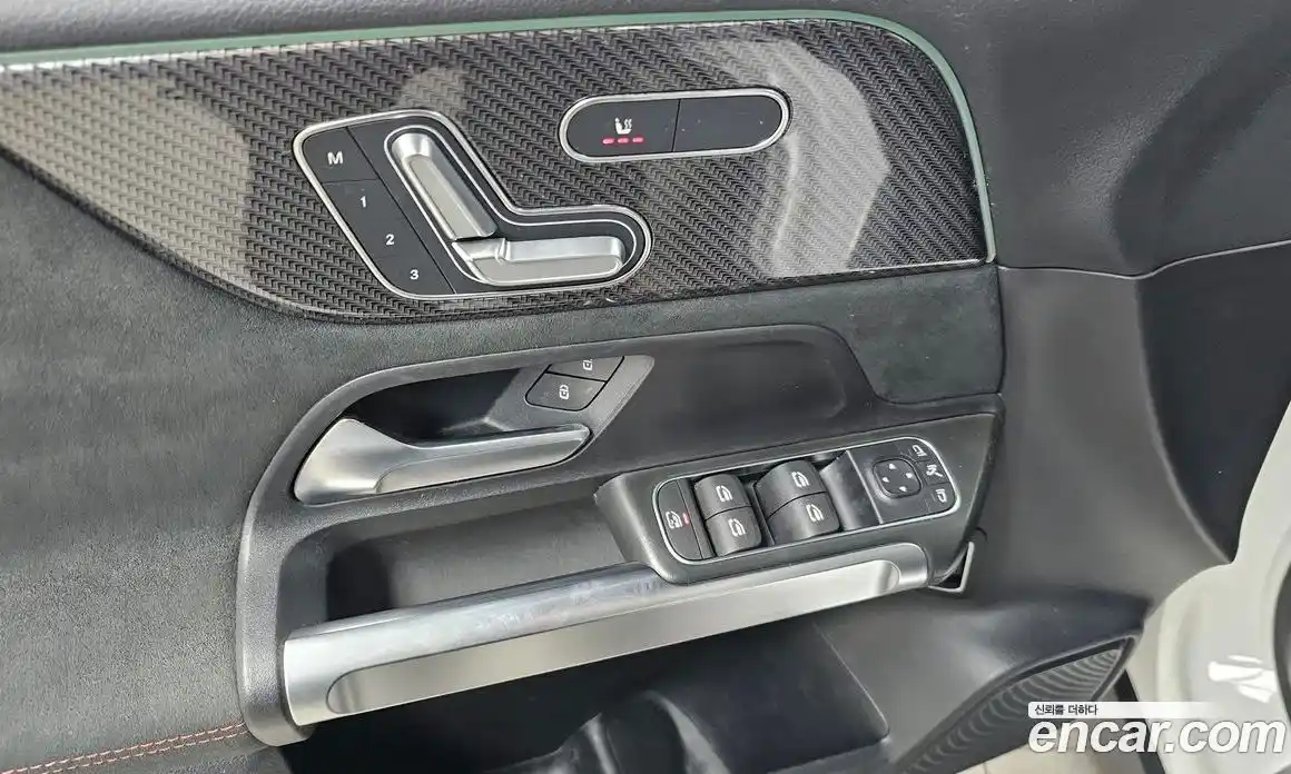 Mercedes-Benz GLB-Class 2021 2.0 Автомат в Москве № 141379, фото 16