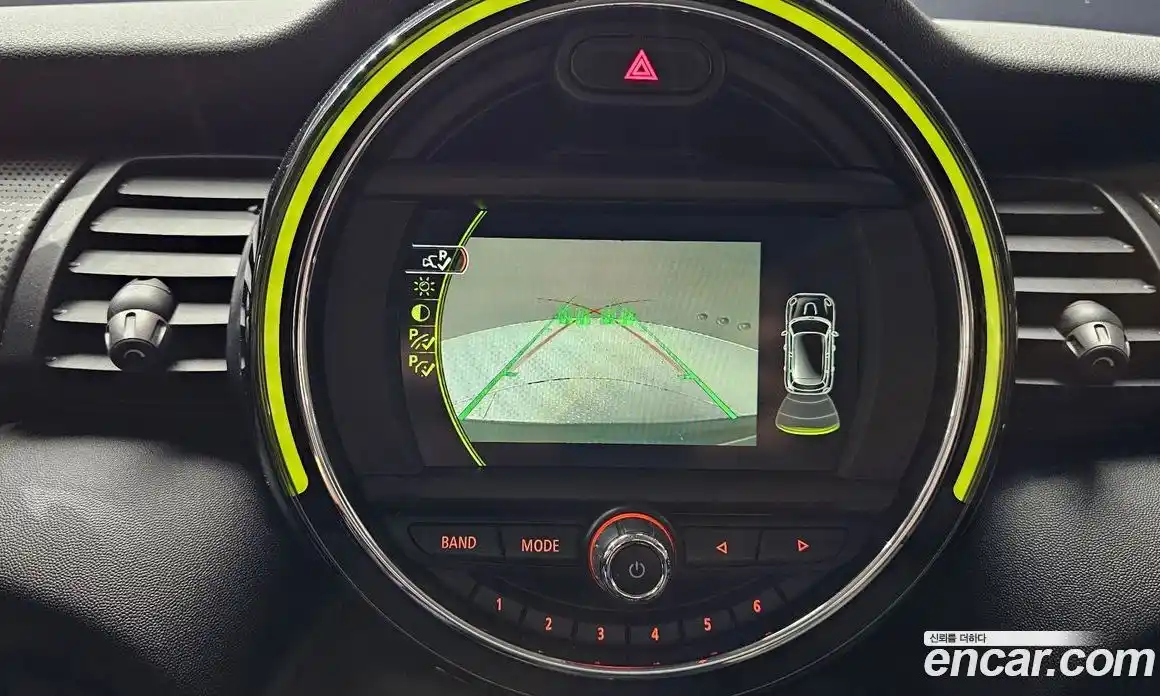 Mini Cooper 2018 1.5 Автомат в Москве № 152260, фото 19