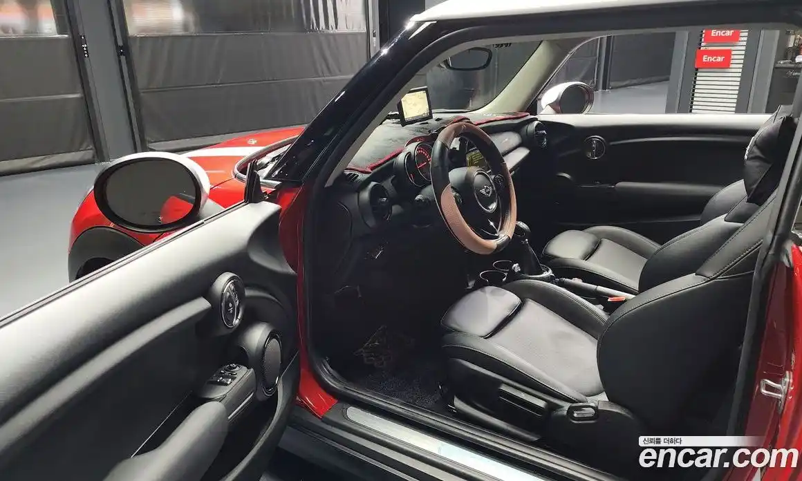 Mini Cooper 2016 1.5 Автомат в Москве № 152365, фото 18