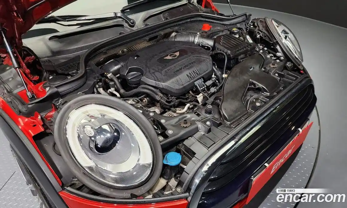 Mini Cooper 2016 1.5 Автомат в Москве № 152365, фото 19