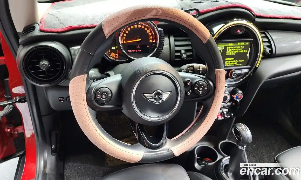 Mini Cooper 2016 1.5 Автомат в Москве № 152365, фото 20