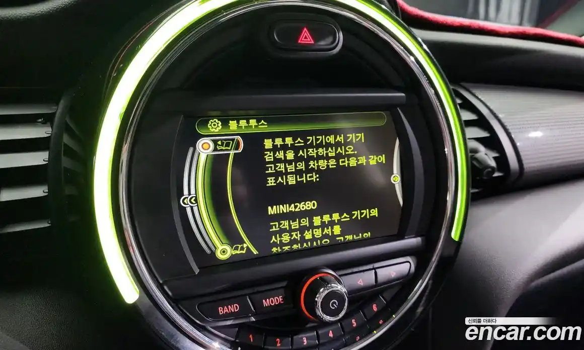 Mini Cooper 2016 1.5 Автомат в Москве № 152365, фото 4