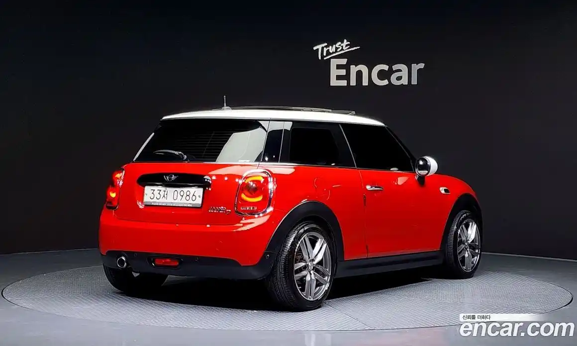 Mini Cooper 2016 1.5 Автомат в Москве № 152365, фото 10