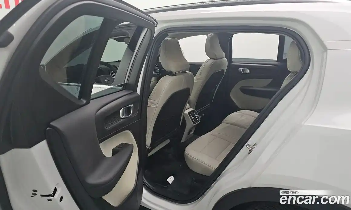 Volvo XC40 2025 2.0 Автомат в Москве № 153519, фото 11