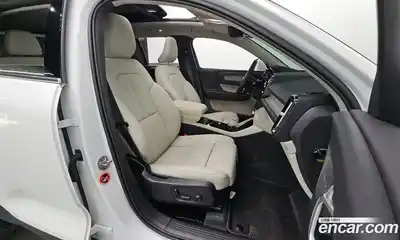 Volvo XC40 2025 2.0 Автомат в Москве № 153519, миниатюра 6