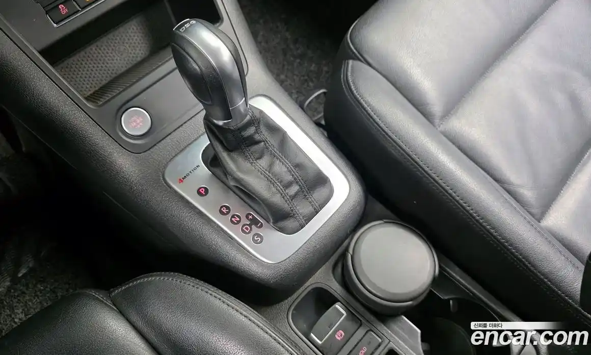 Volkswagen Tiguan 2015 2.0 Автомат в Москве № 155901, фото 13