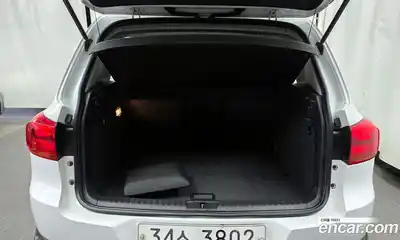 Volkswagen Tiguan 2015 2.0 Автомат в Москве № 155901, миниатюра 5