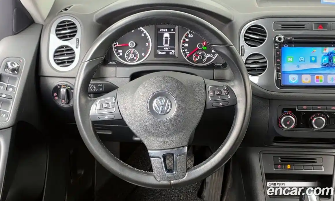 Volkswagen Tiguan 2015 2.0 Автомат в Москве № 155901, фото 6