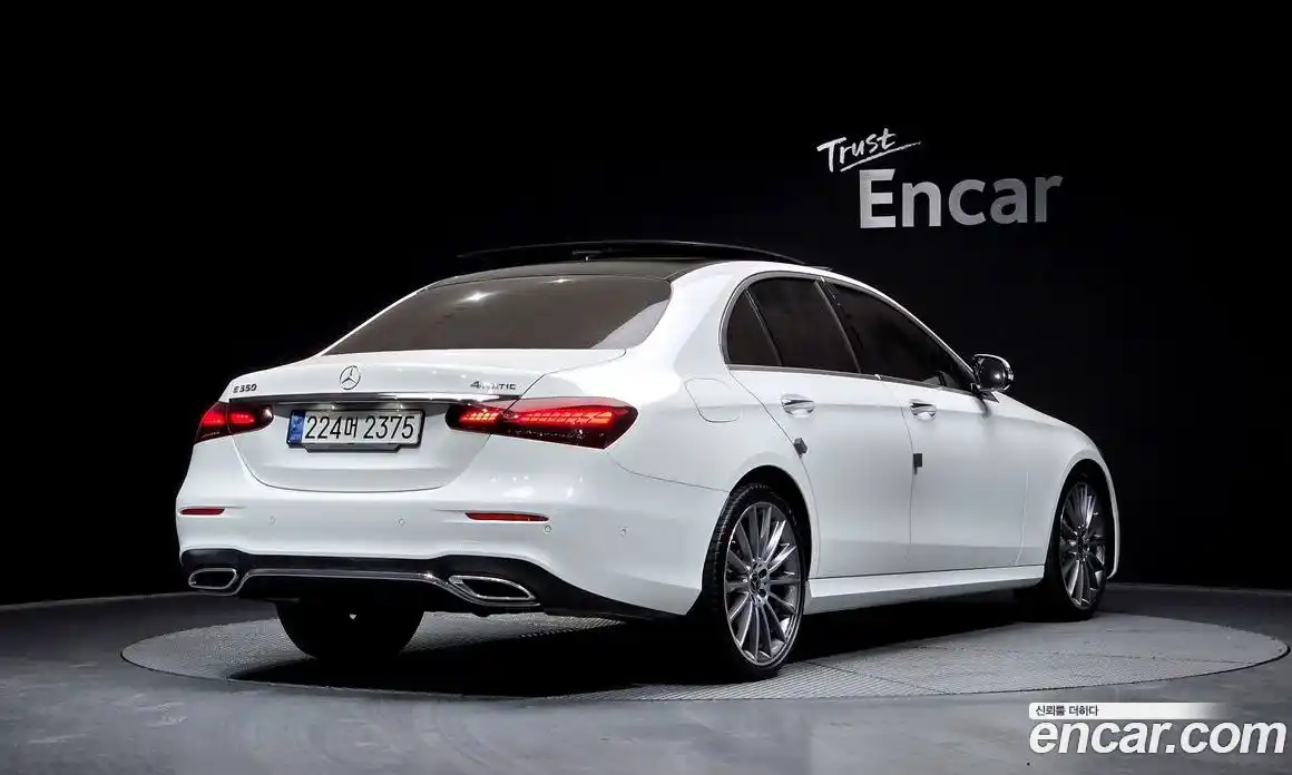 Mercedes-Benz E-Class 2022 2.0 Автомат в Москве № 161462, фото 5