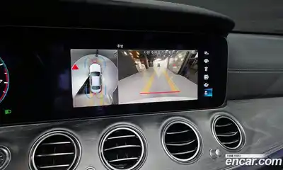 Mercedes-Benz E-Class 2022 2.0 Автомат в Москве № 161462, миниатюра 9