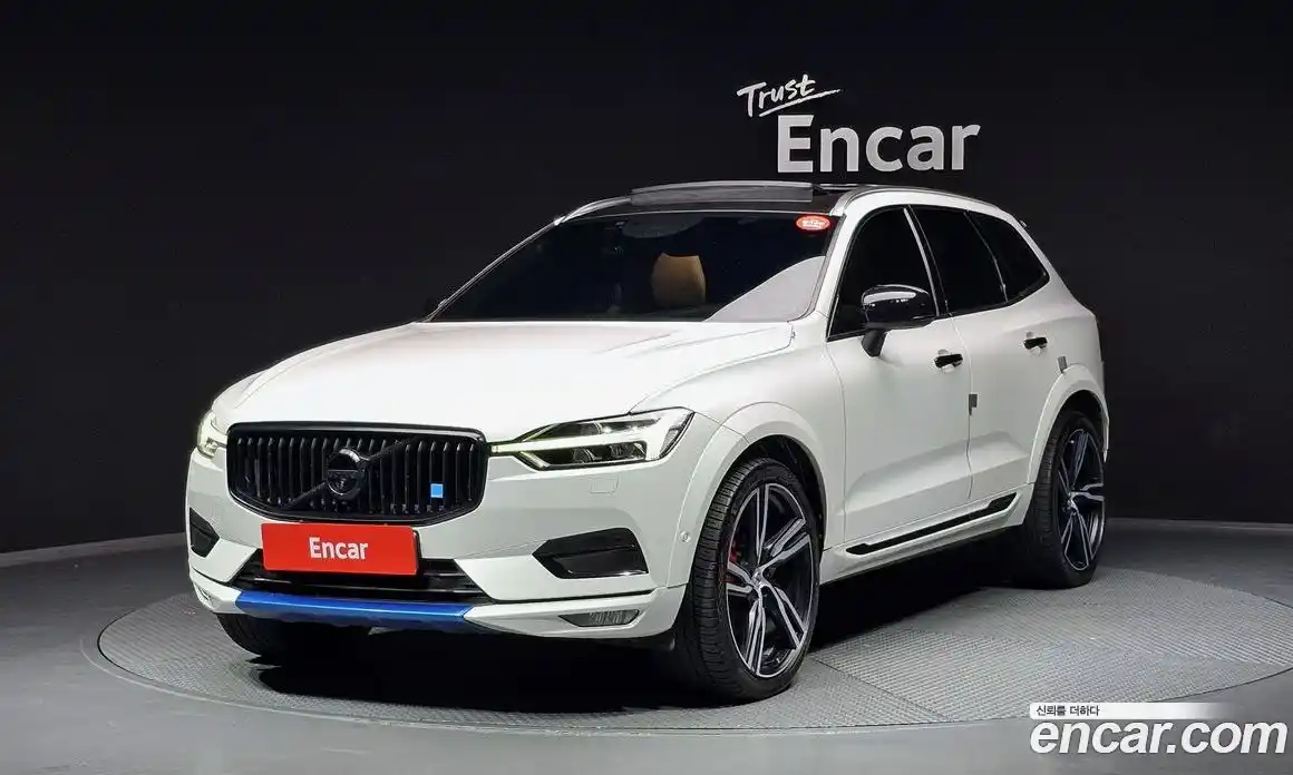 Volvo XC60 2018 2.0 Автомат в Москве № 164662, фото 11