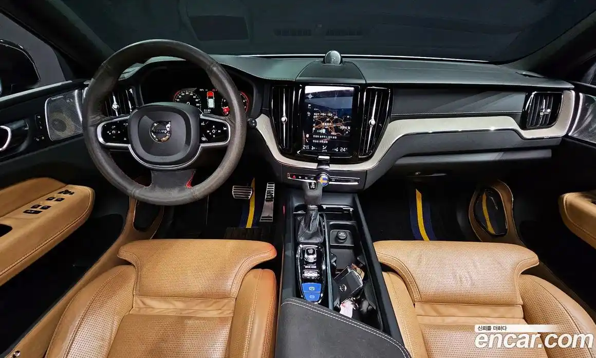 Volvo XC60 2018 2.0 Автомат в Москве № 164662, фото 17