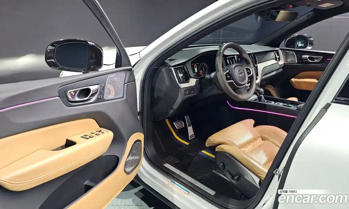 Volvo XC60 2018 2.0 Автомат в Москве № 164662, фото 20