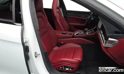 Porsche Panamera, 2018