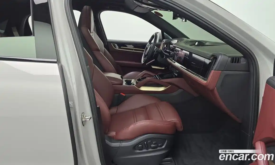 Porsche Cayenne 2024 3.0 Автомат в Москве № 165017, фото 11