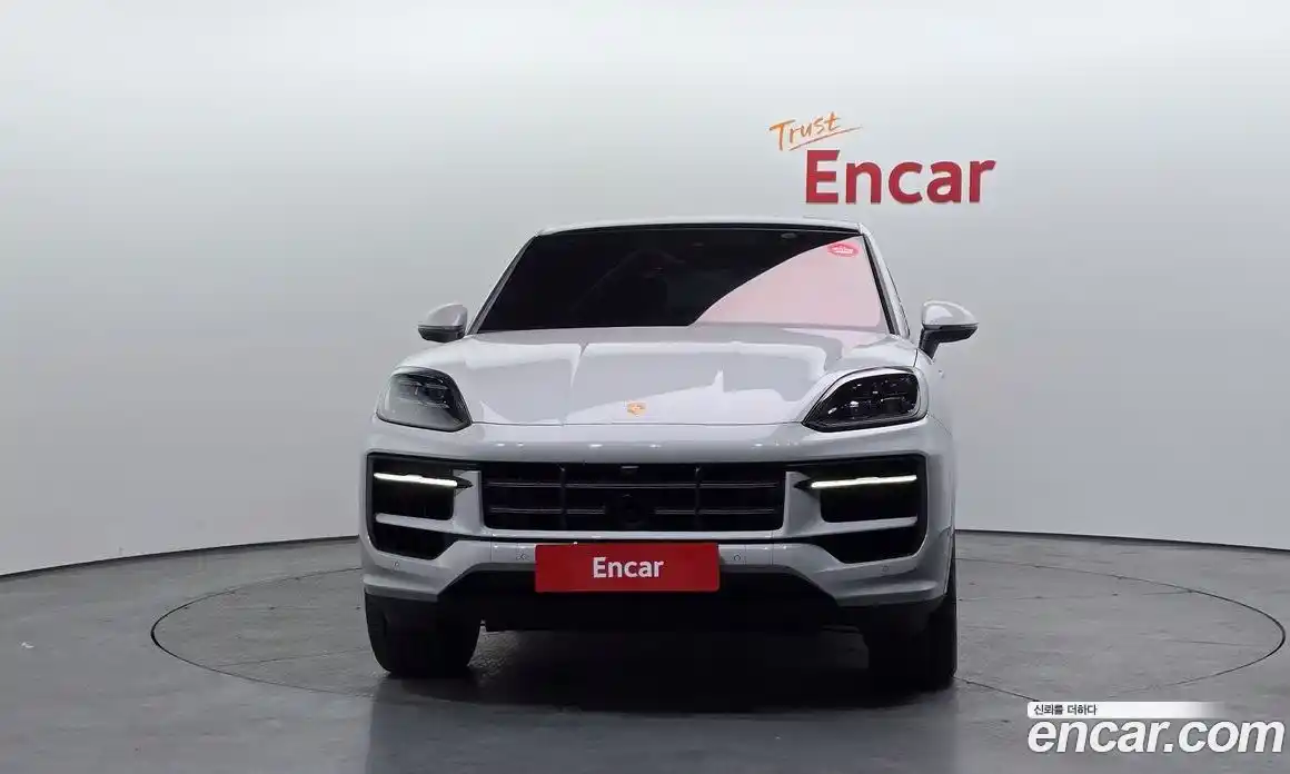 Porsche Cayenne 2024 3.0 Автомат в Москве № 165017, фото 3