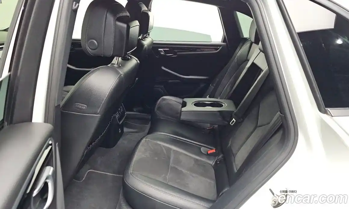 Porsche Macan 2020 2.0 Автомат в Москве № 165461, фото 14