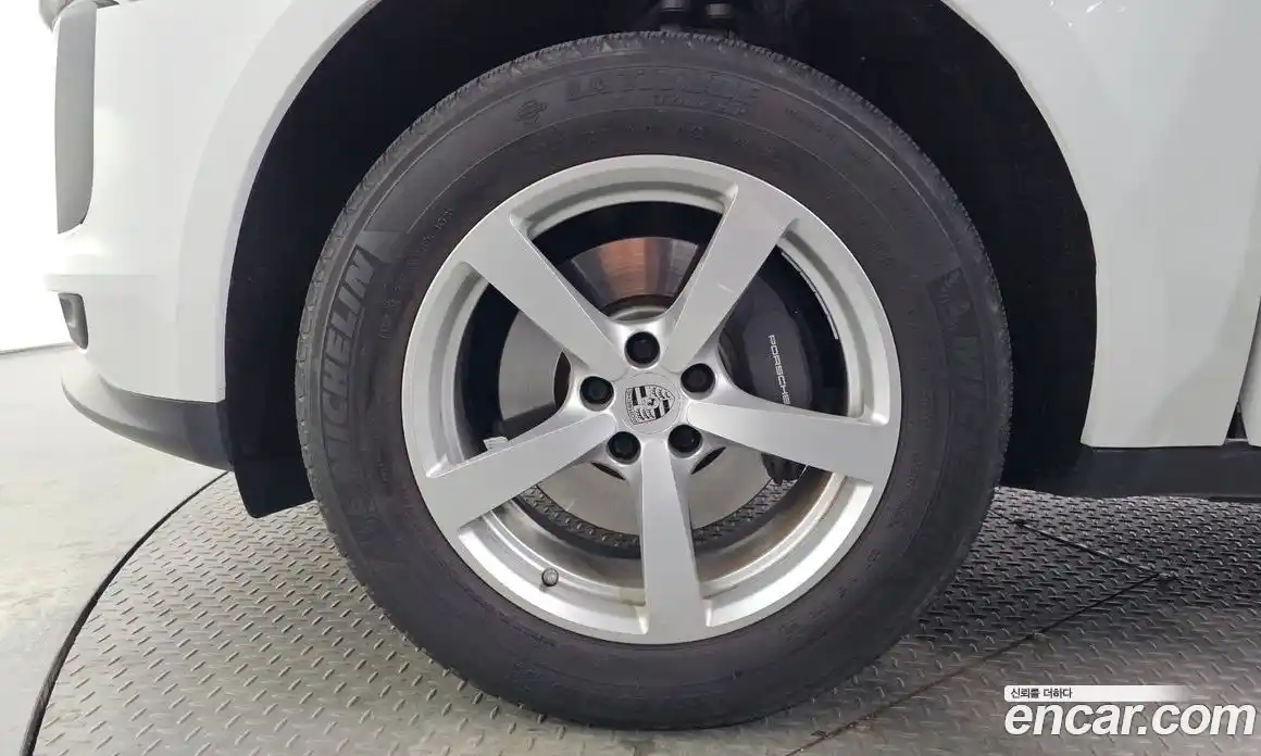 Porsche Macan 2020 2.0 Автомат в Москве № 165461, фото 7