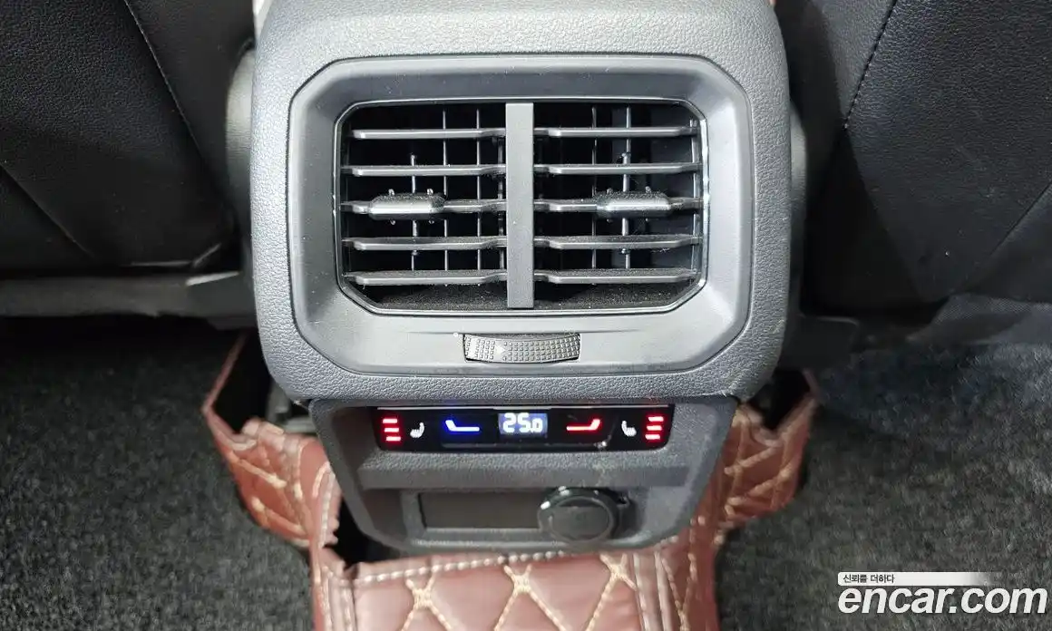 Volkswagen Tiguan 2023 2.0 Автомат в Москве № 168524, фото 17