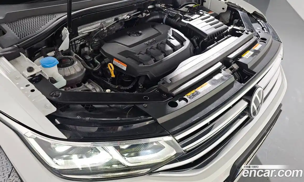 Volkswagen Tiguan 2023 2.0 Автомат в Москве № 168524, фото 5