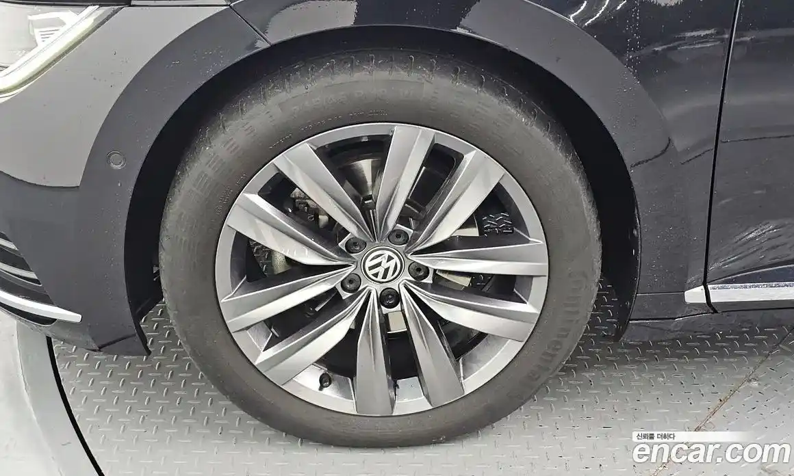 Volkswagen Arteon 2020 2.0 Автомат в Москве № 168611, фото 4