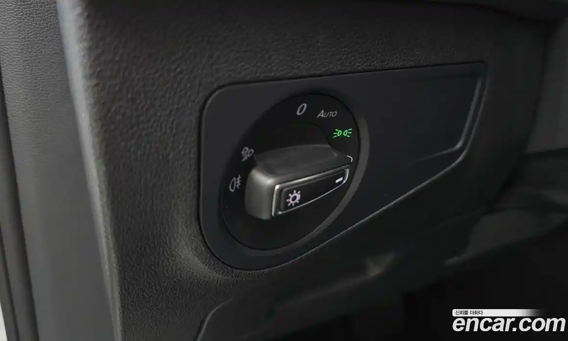 Volkswagen Tiguan 2023 2.0 Автомат в Москве № 168693, фото 15