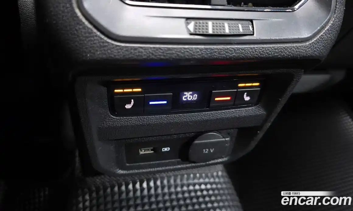 Volkswagen Tiguan 2020 2.0 Автомат в Москве № 168828, фото 13