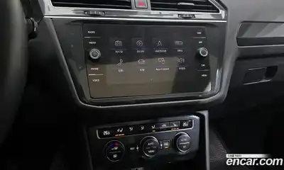 Volkswagen Tiguan 2020 2.0 Автомат в Москве № 168828, миниатюра 2