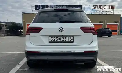 Volkswagen Tiguan 2020 2.0 Автомат в Москве № 169204, миниатюра 6