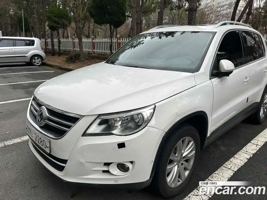 Volkswagen Tiguan 2010 2.0 Автомат в Москве № 169300, фото 12