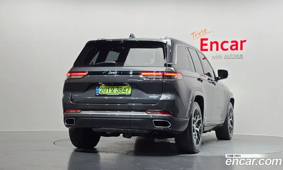 Jeep Cherokee 2023 2.0 Автомат в Москве № 169341, фото 11