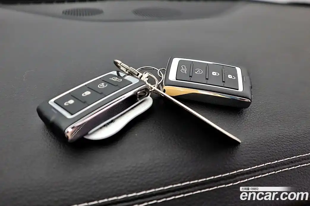 Jeep Cherokee 2023 3.6 Автомат в Москве № 169982, фото 15