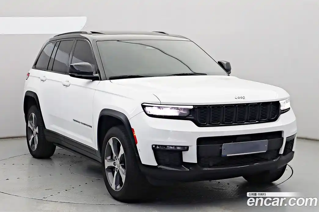 Jeep Cherokee 2023 3.6 Автомат в Москве № 169982, фото 3