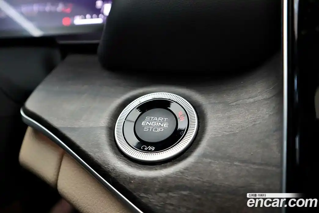 Jeep Cherokee 2023 3.6 Автомат в Москве № 169982, фото 8