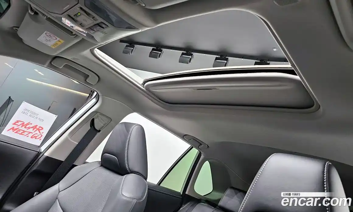 Toyota RAV4 2023 2.5 Автомат в Москве № 170227, фото 12