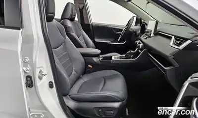 Toyota RAV4 2023 2.5 Автомат в Москве № 170227, миниатюра 2