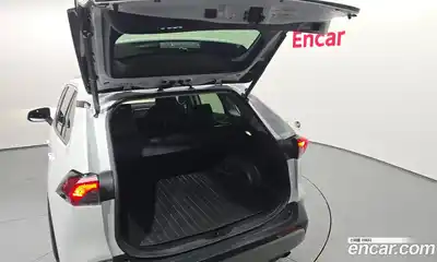 Toyota RAV4 2023 2.5 Автомат в Москве № 170227, миниатюра 10