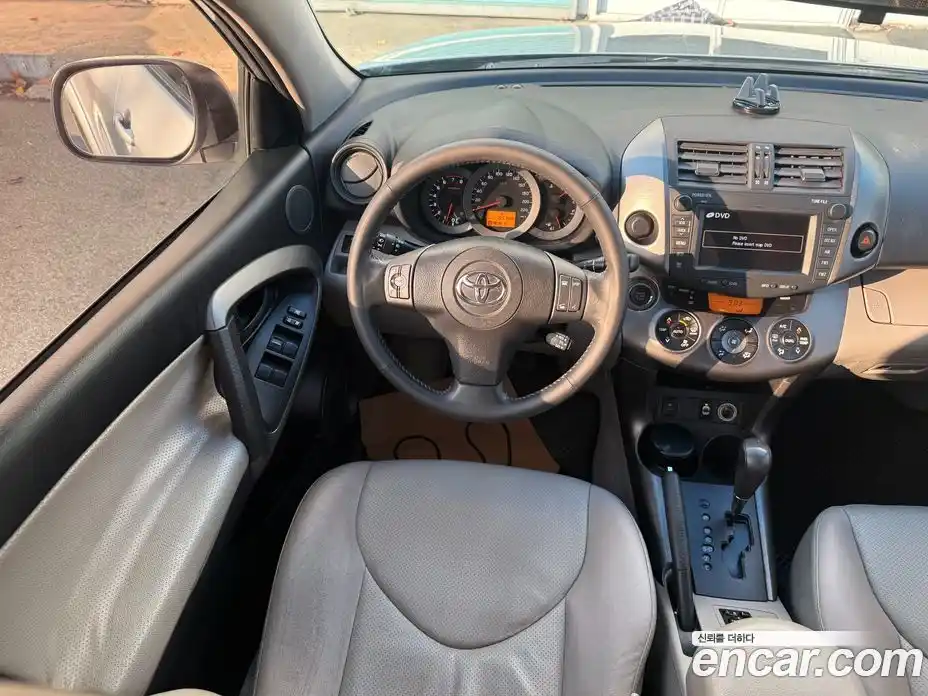 Toyota RAV4 2011 2.5 Автомат в Москве № 170361, фото 6