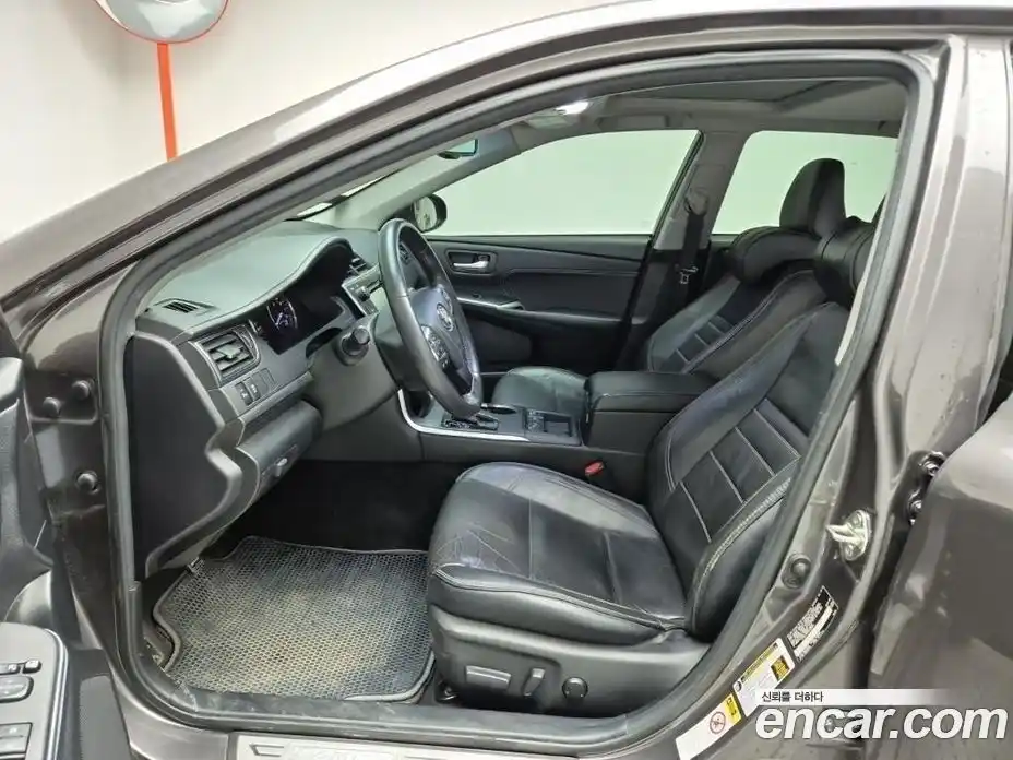 Toyota Camry 2017 2.5 Автомат в Москве № 170370, фото 11