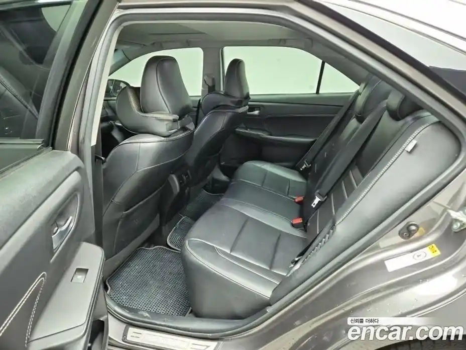 Toyota Camry 2017 2.5 Автомат в Москве № 170370, фото 12